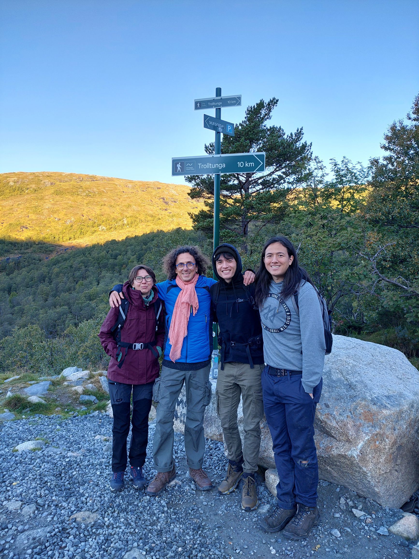 Starting out on the Trolltunga hike.