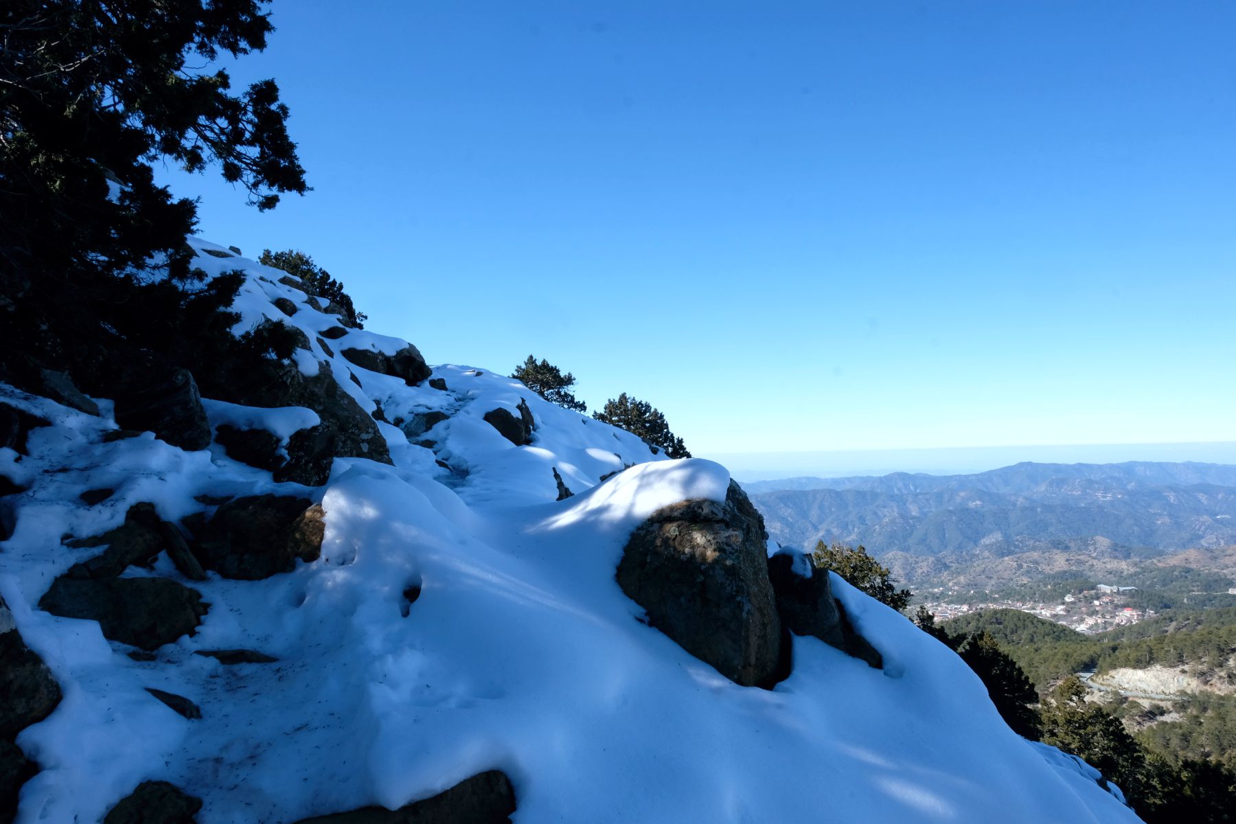 Snowy Artemis trail