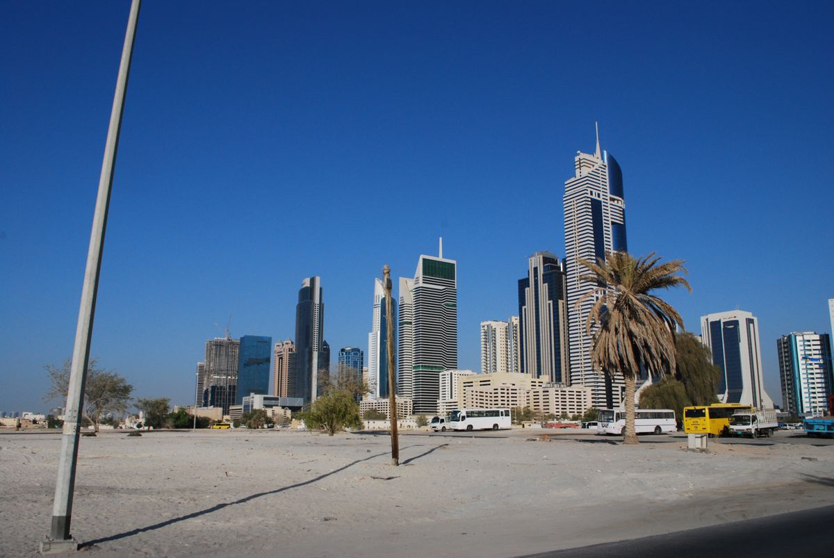Dubai - at the edge of the desert