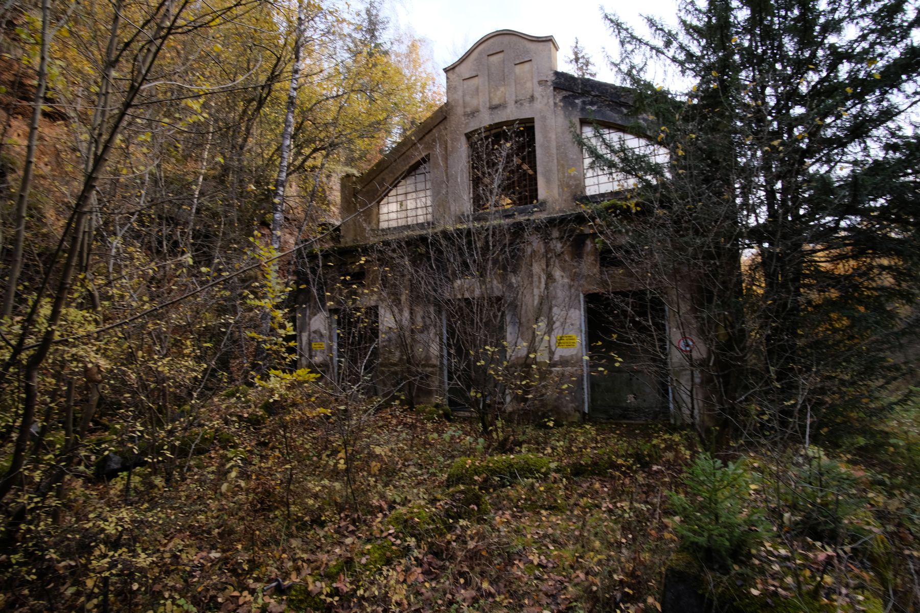 Abandoned building